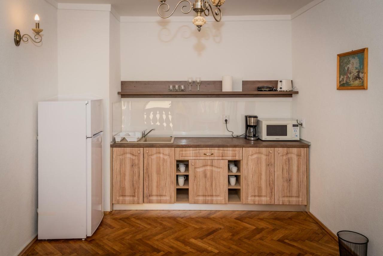 Musik Apartments Old Town Сібіу Екстер'єр фото