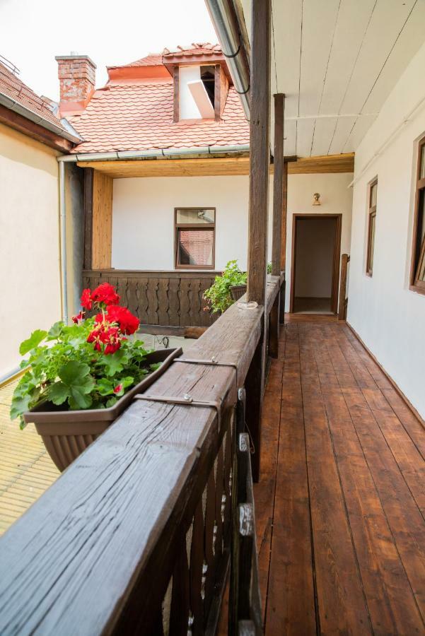 Musik Apartments Old Town Сібіу Екстер'єр фото