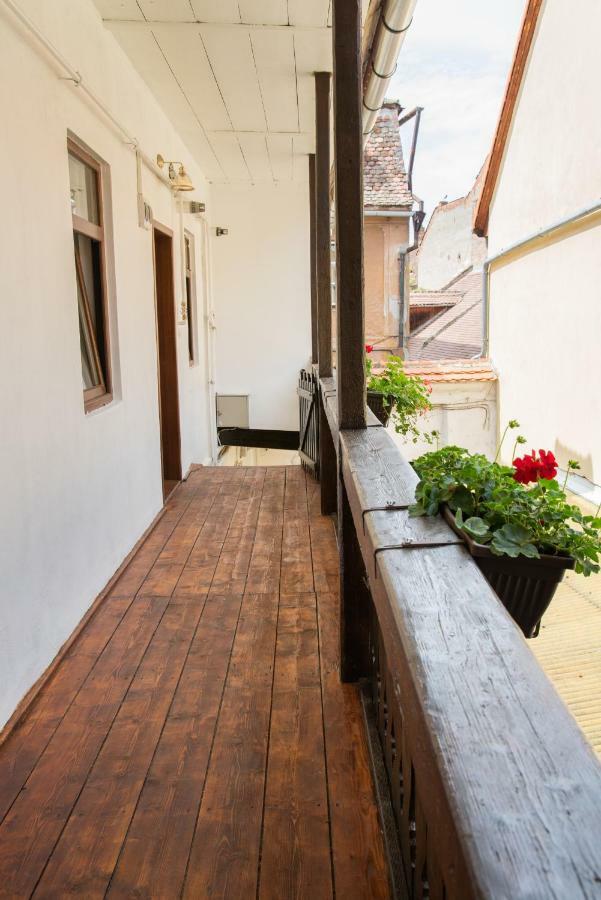 Musik Apartments Old Town Сібіу Екстер'єр фото