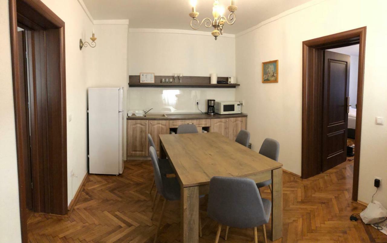 Musik Apartments Old Town Сібіу Екстер'єр фото