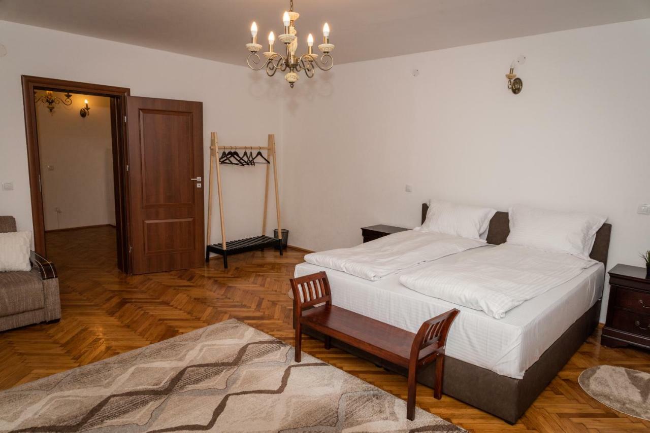 Musik Apartments Old Town Сібіу Екстер'єр фото
